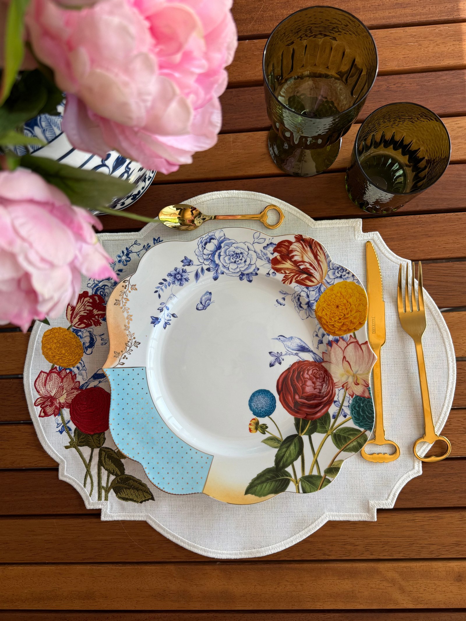 Krem – Gold İşlemeli Oval Amerikan Servis