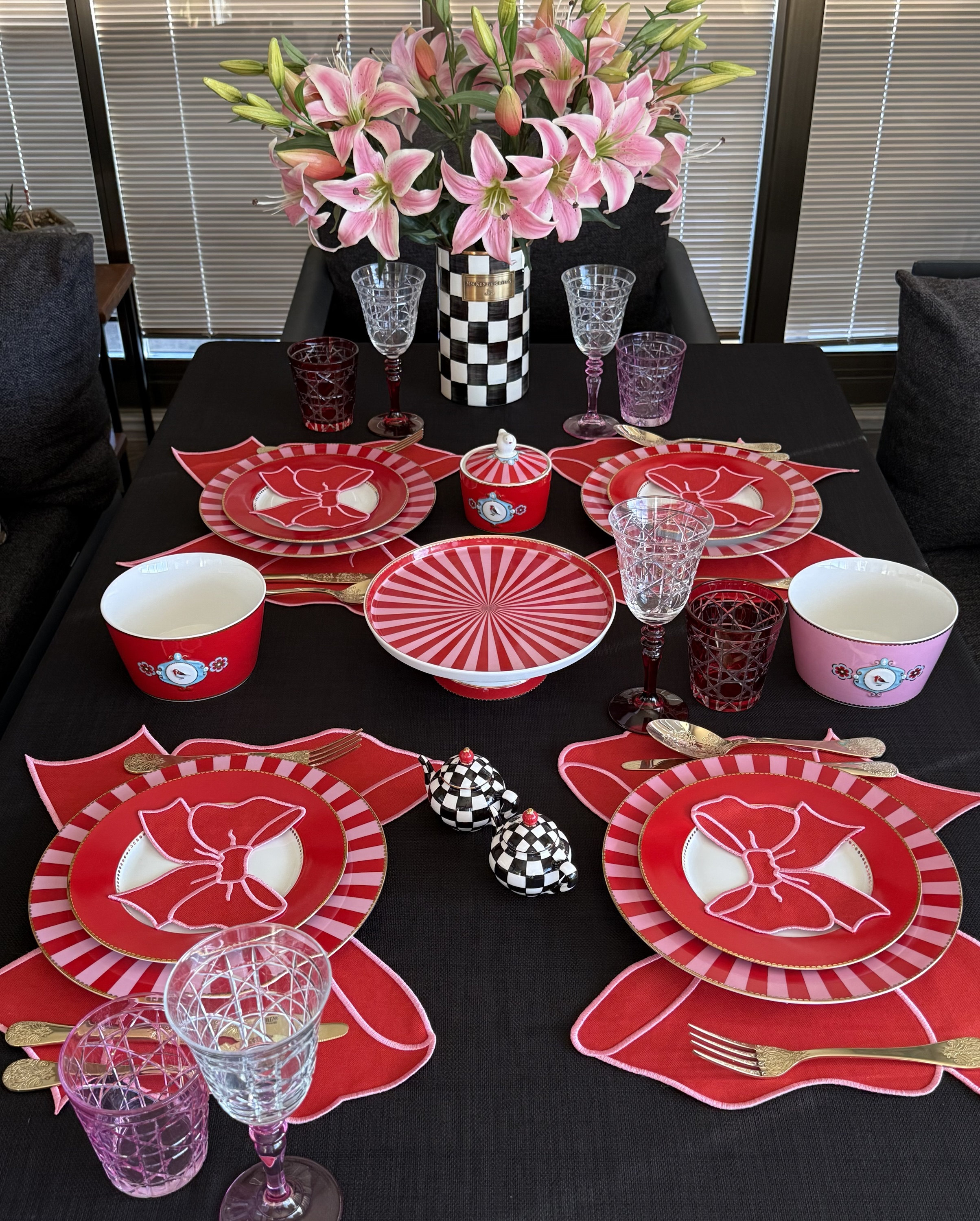 Kırmızı Rubybow Amerikan Servis