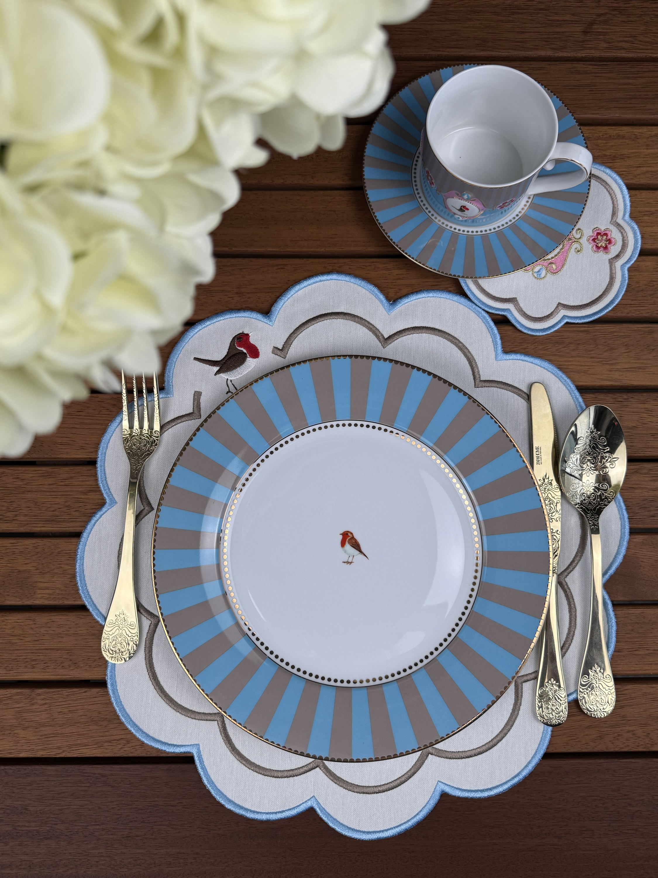 Mavi Flora Amerikan Servis