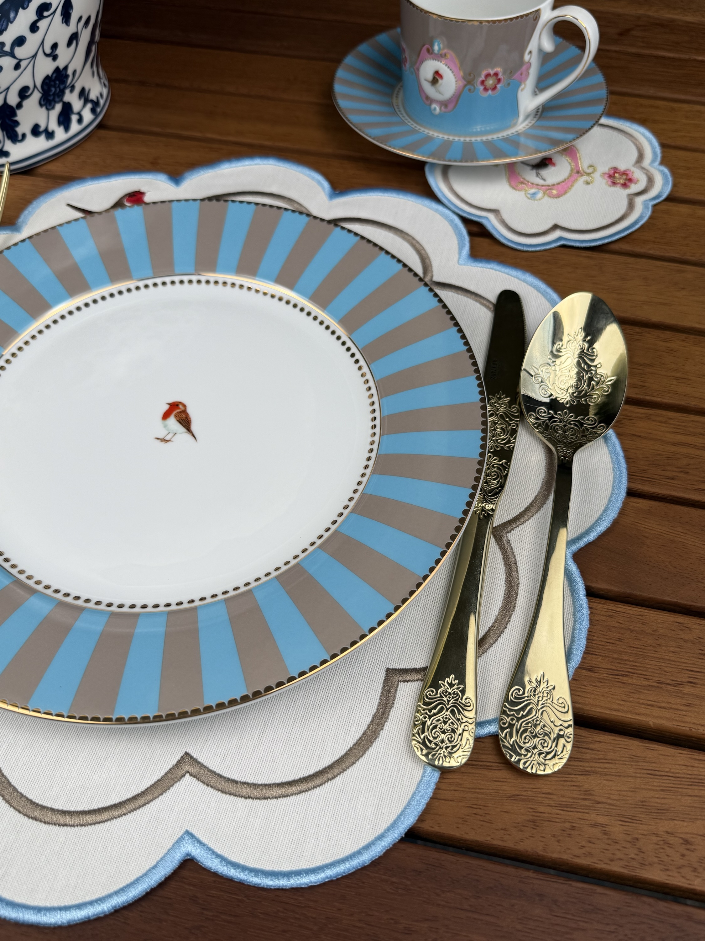 Mavi Flora Amerikan Servis