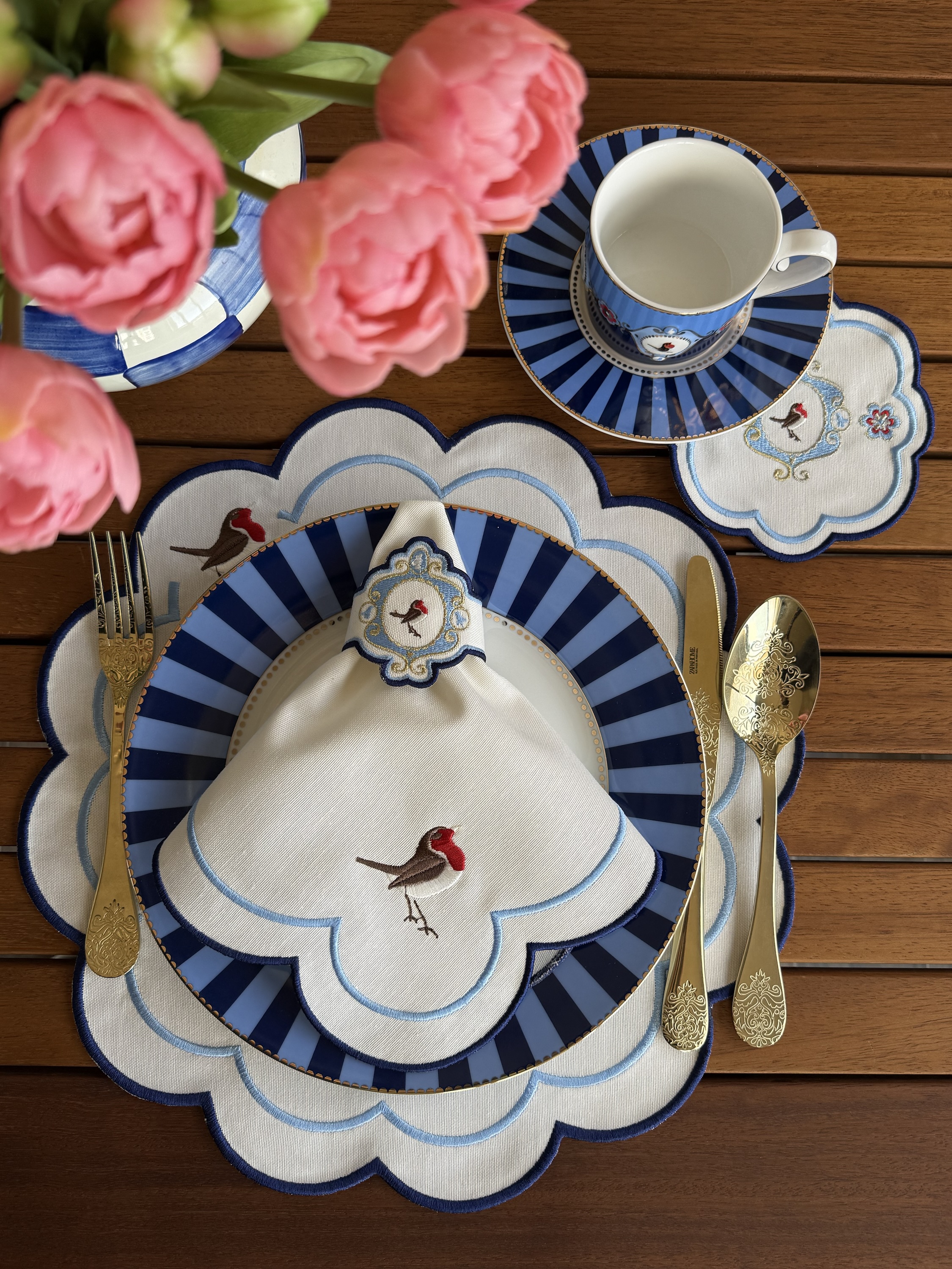 Lacivert Flora Servis Peçetesi