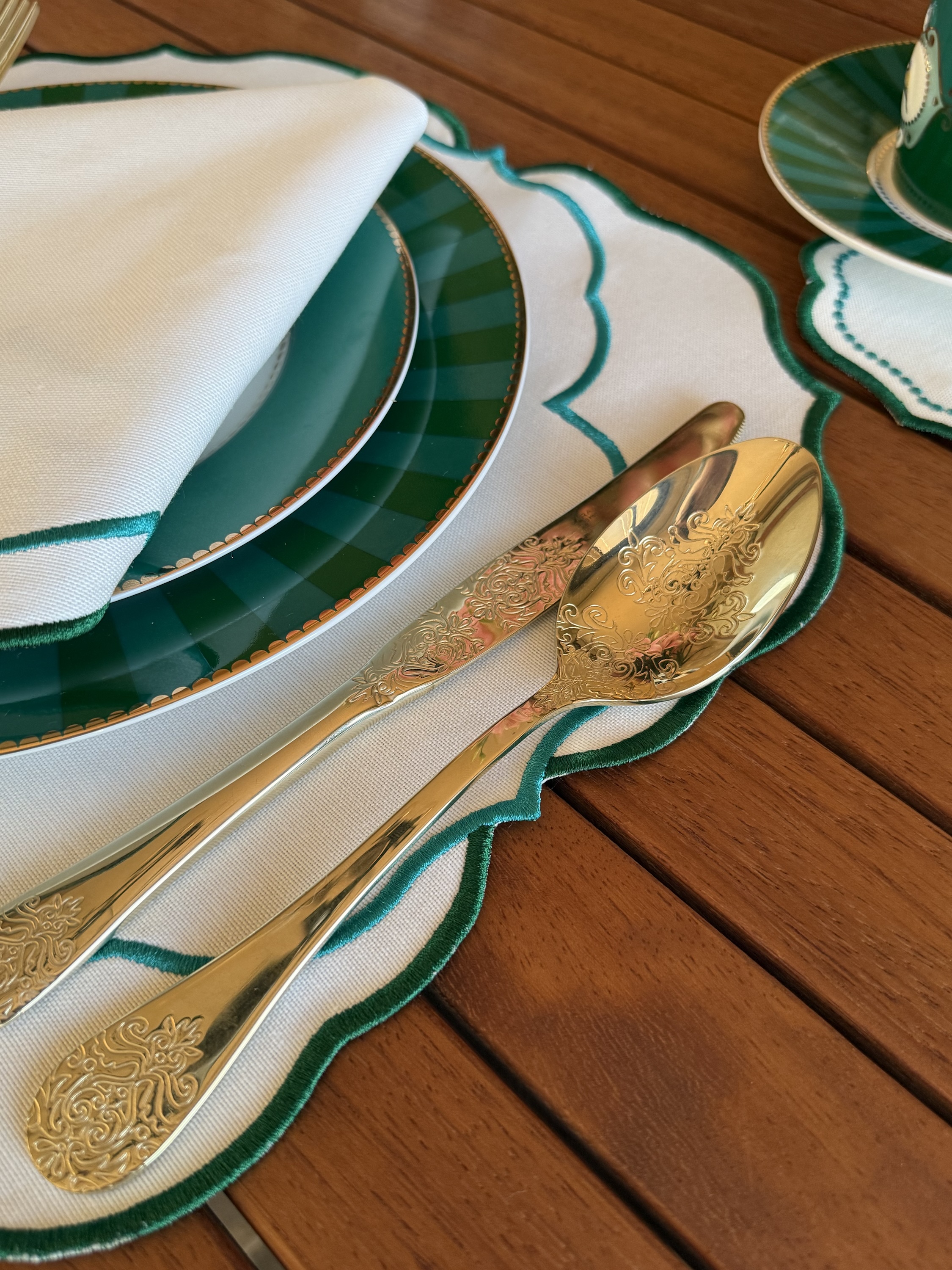 Yeşil İnora Amerikan Servis