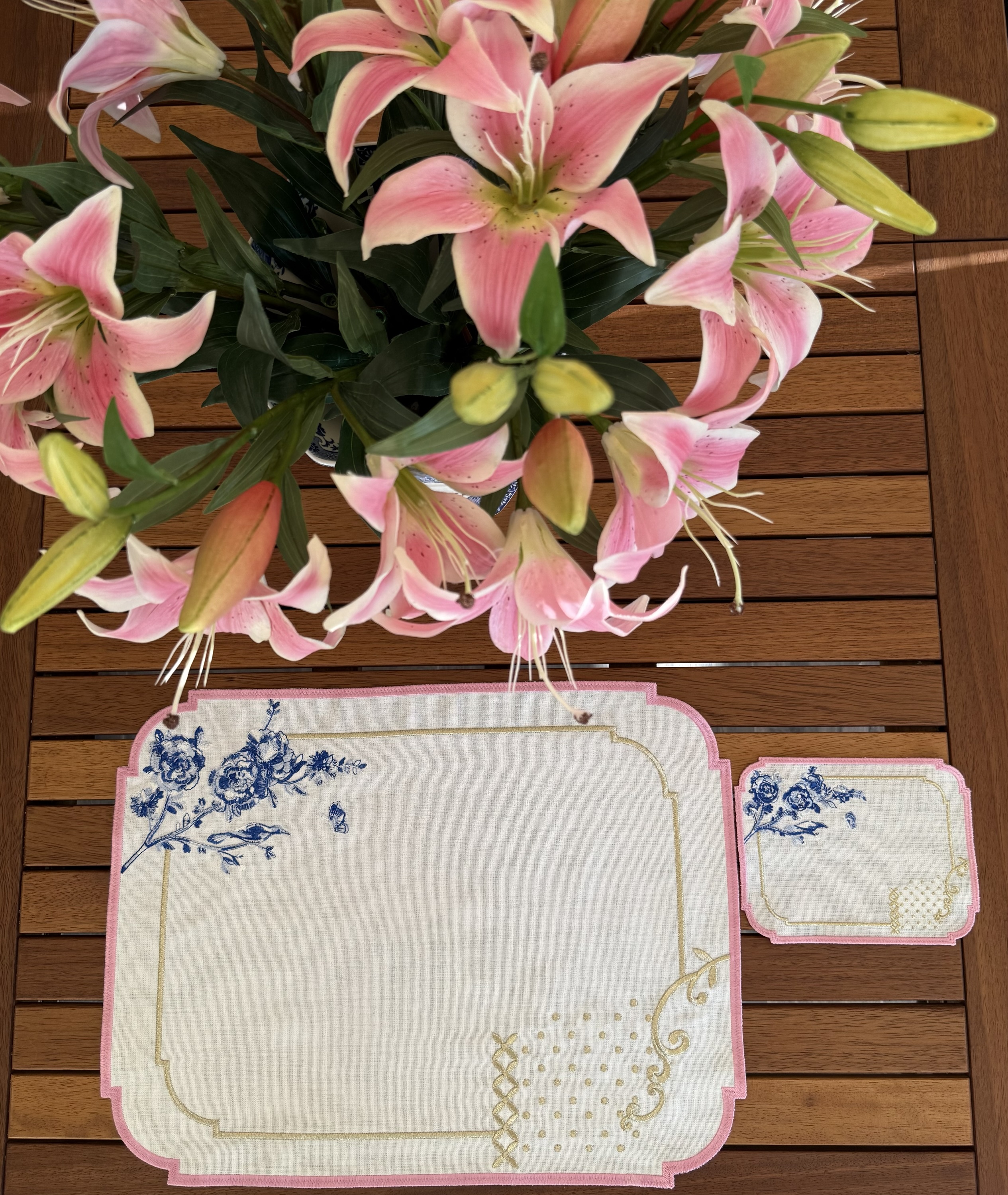 Royal Pinked Amerikan servis