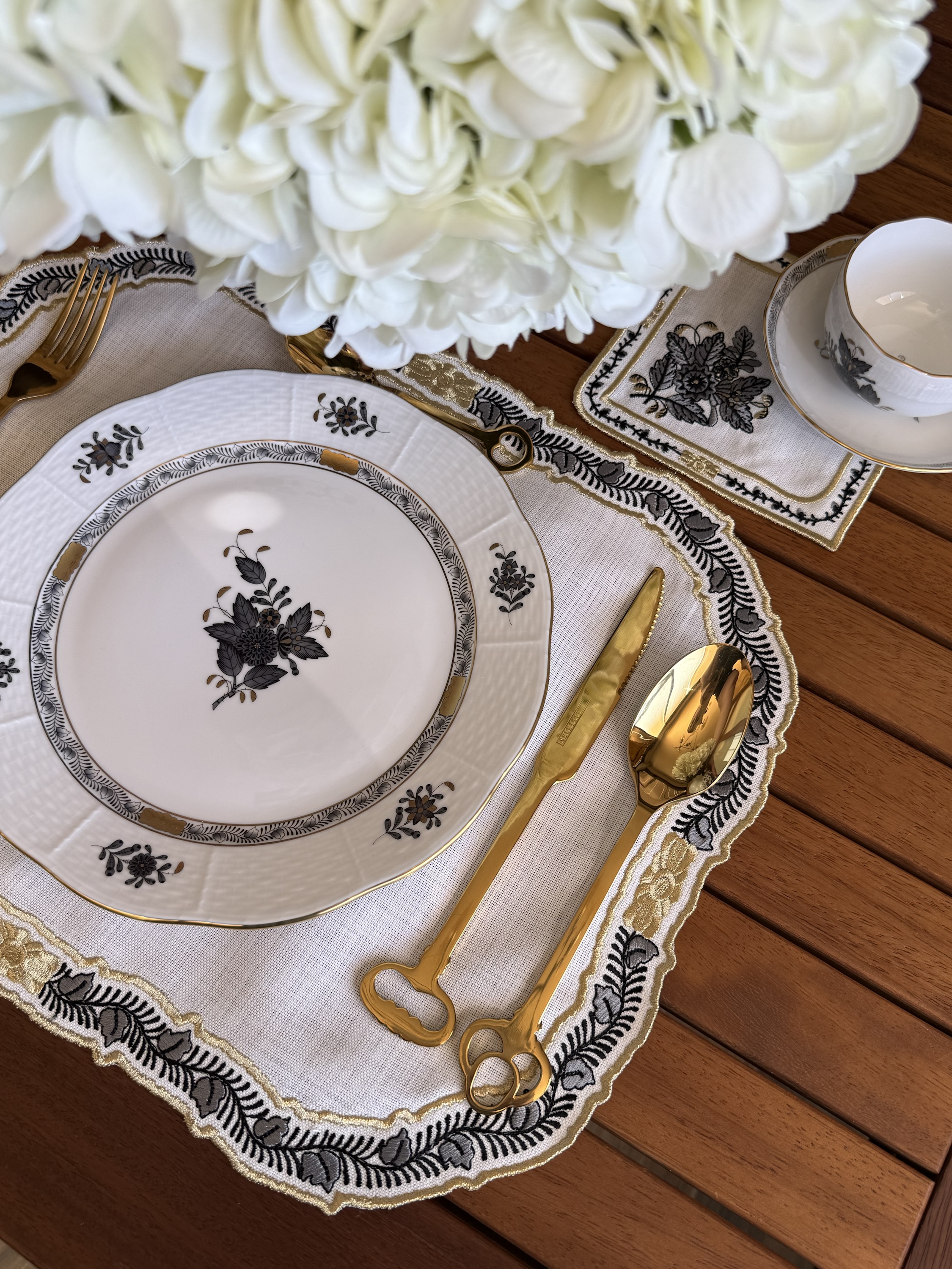 Regalia Siyah Gold Amerikan Servis