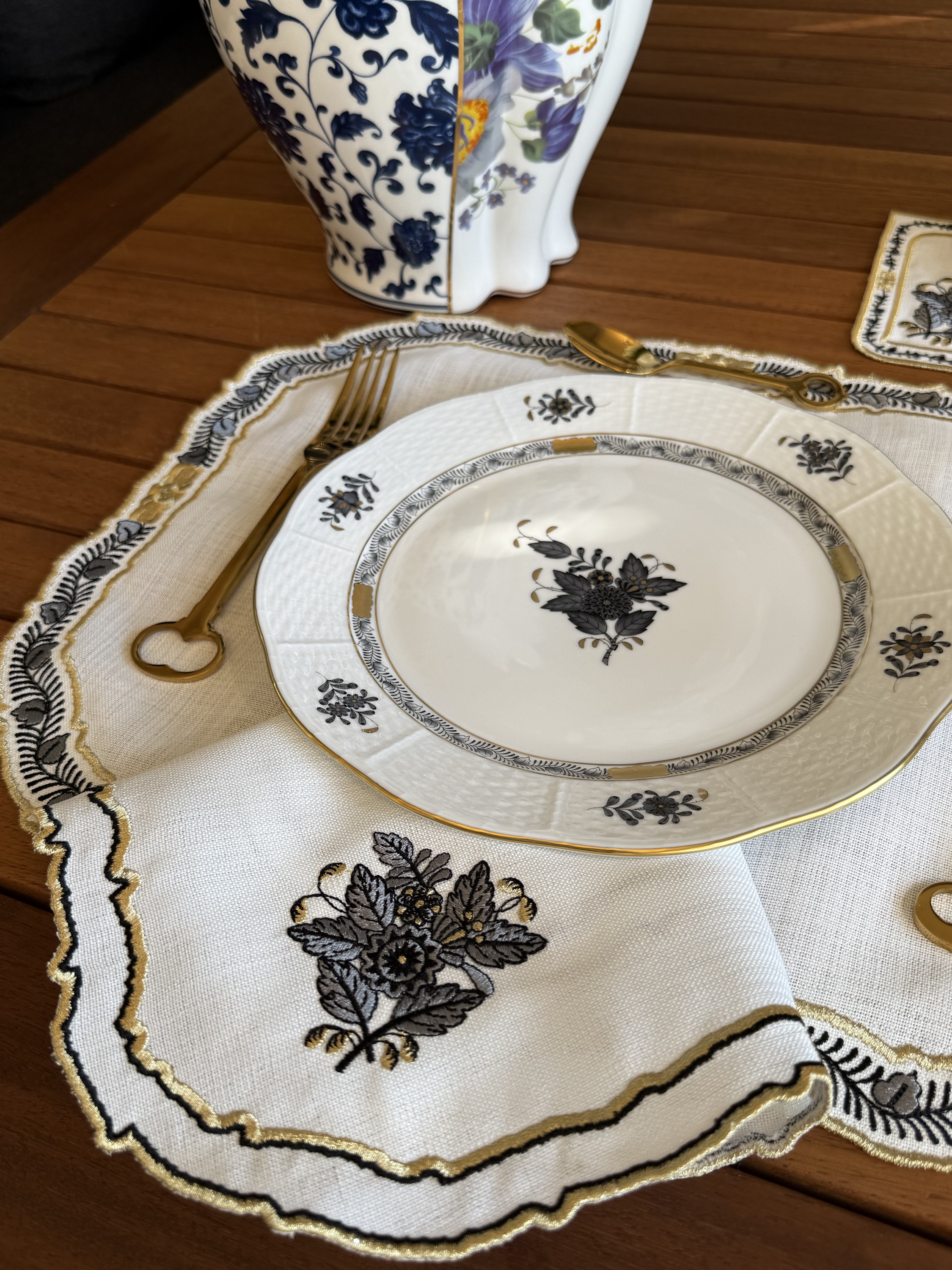 Regalia Siyah Gold Servis Peçetesi