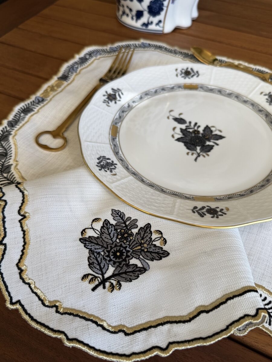 Regalia Siyah Gold Servis Peçetesi