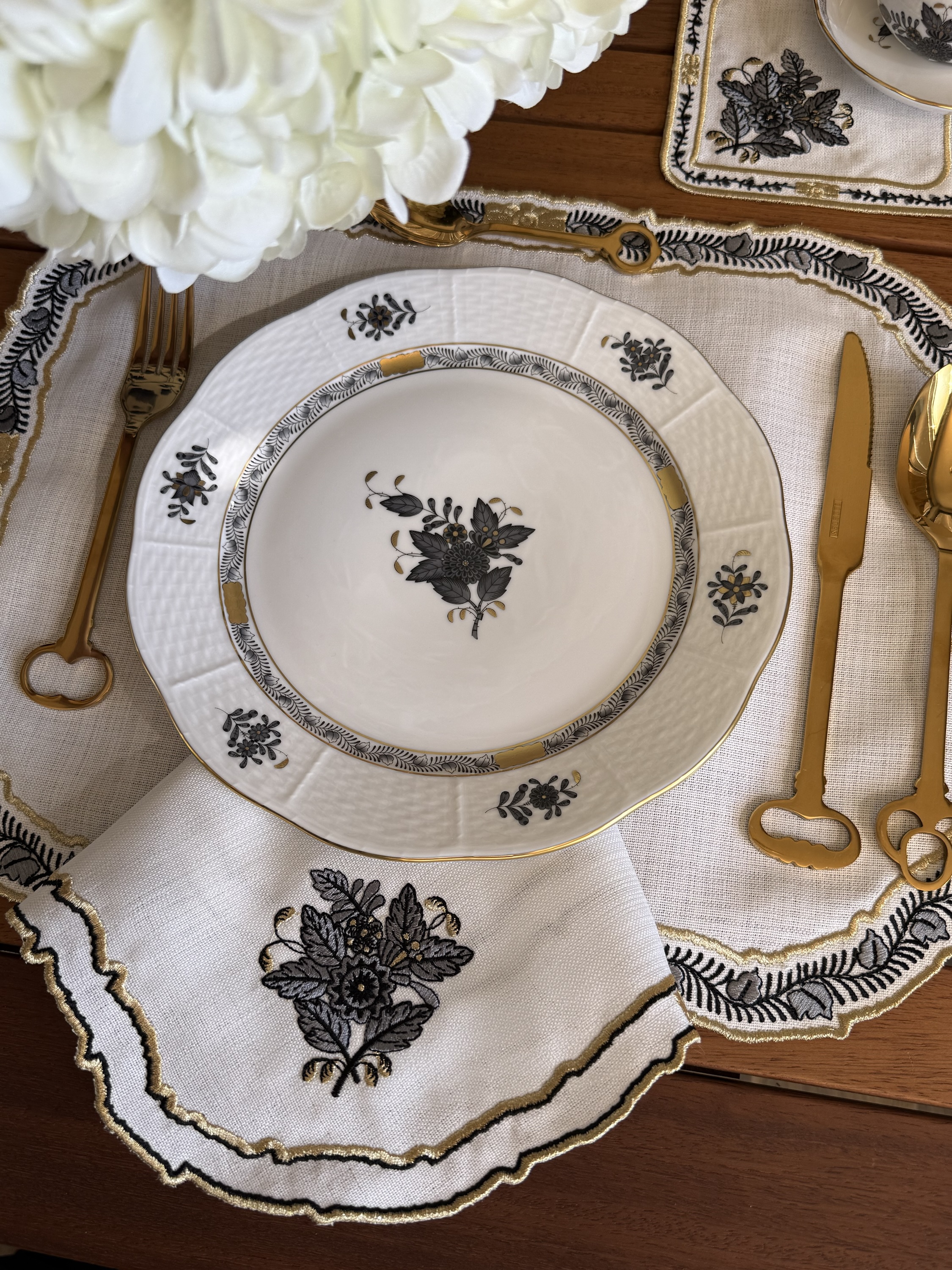 Regalia Siyah Gold Amerikan Servis