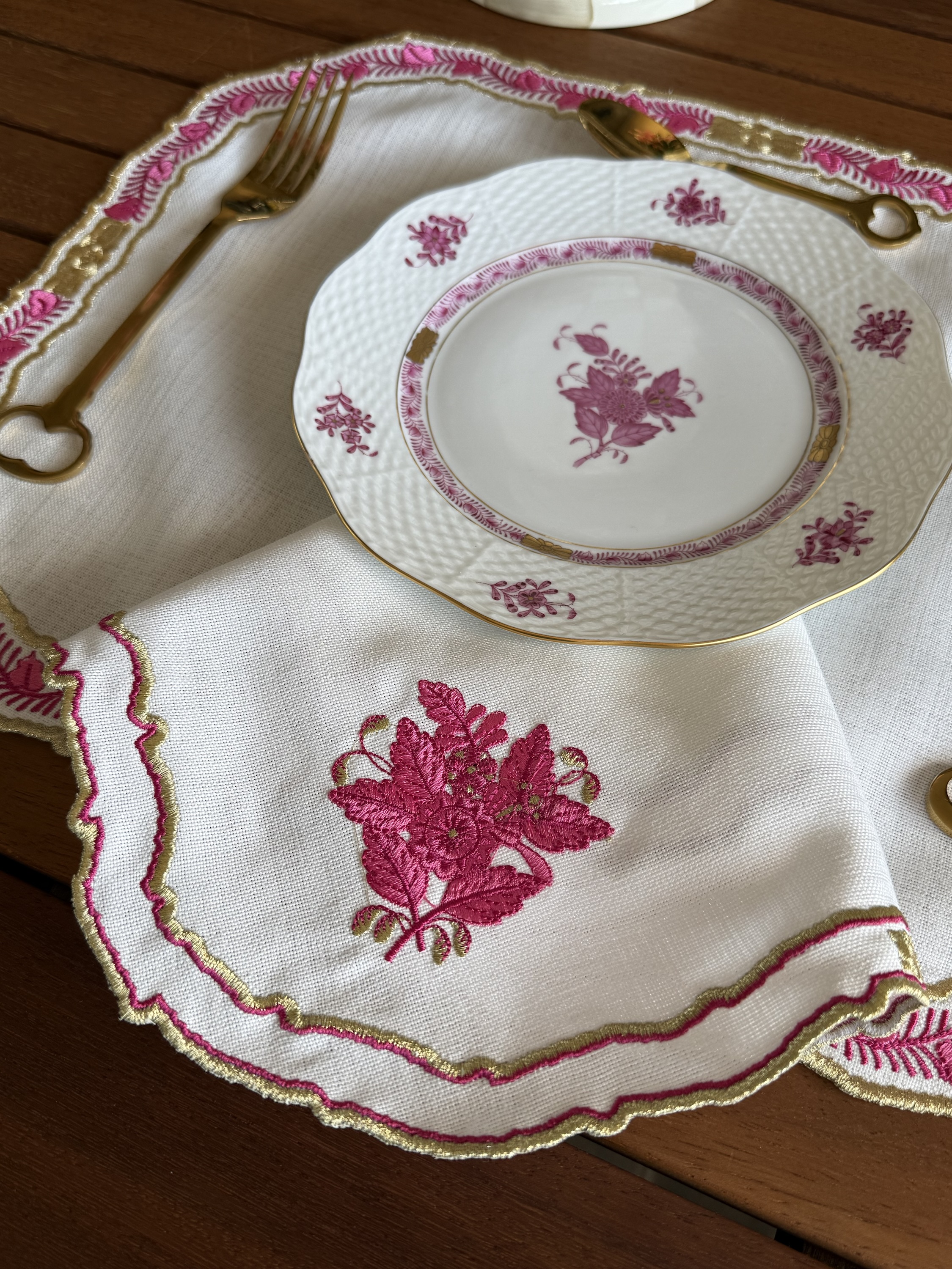 Regalia Pembe Gold Servis Peçetesi