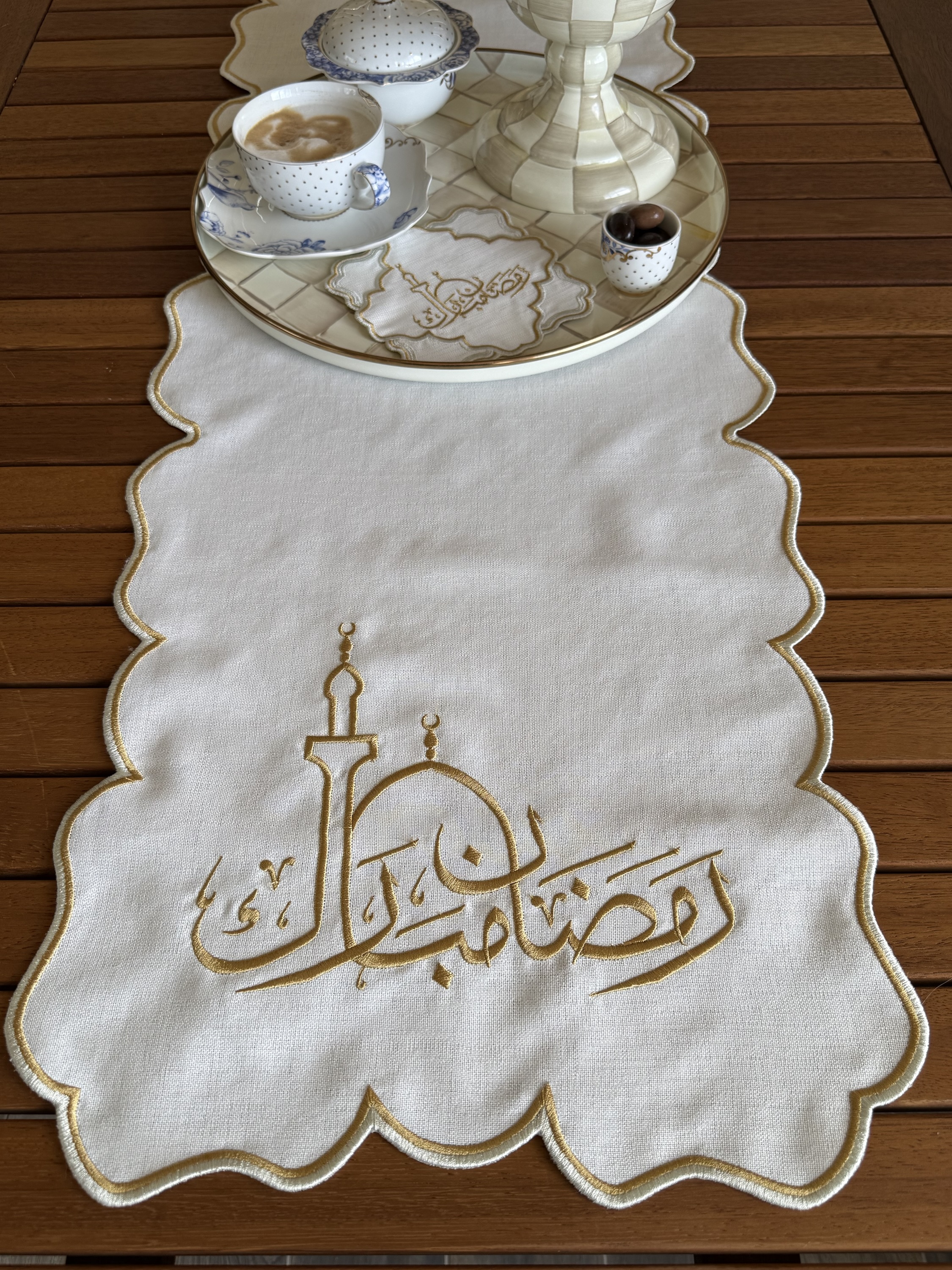 Roial Essence Runner