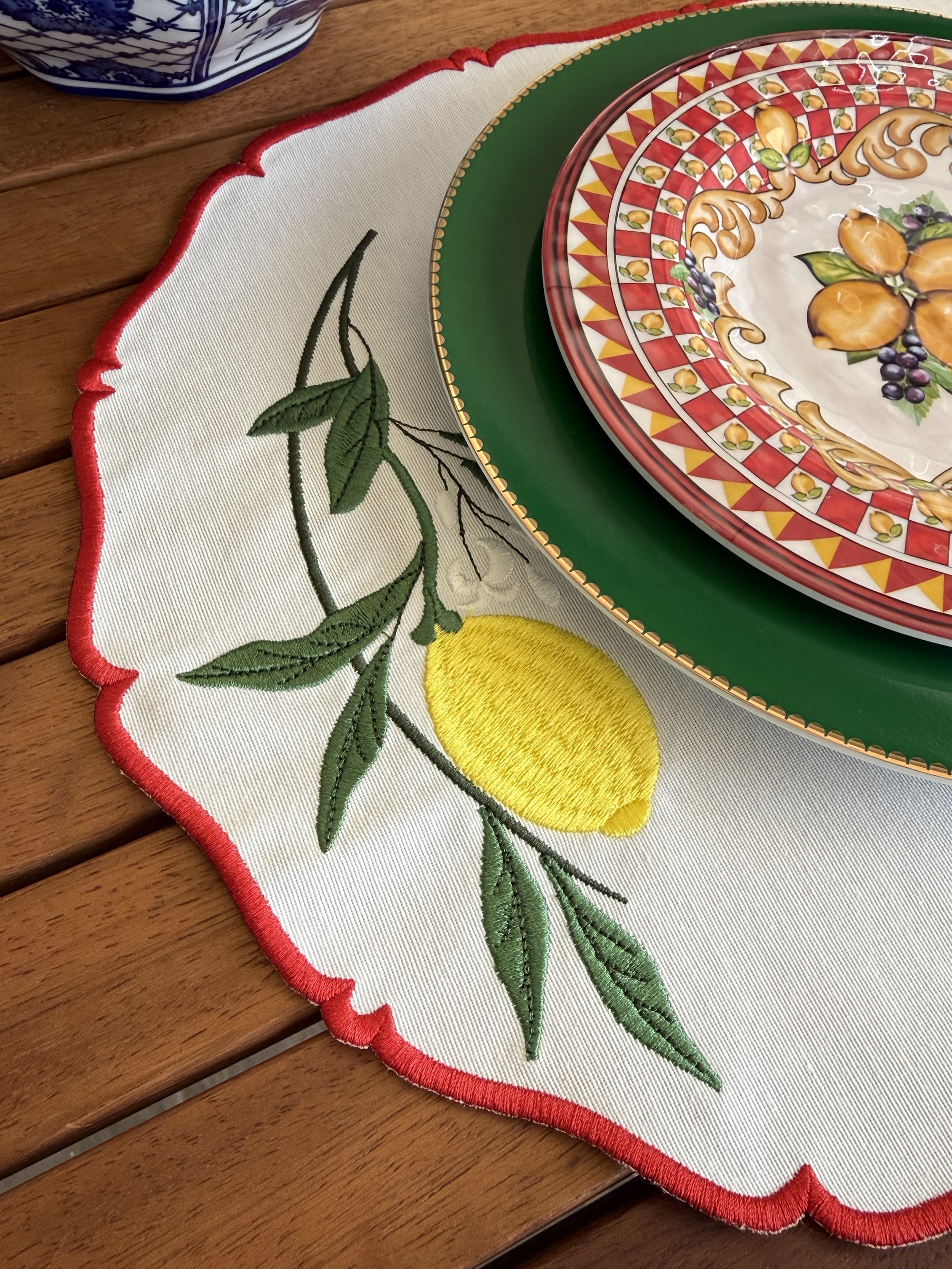 Lemon Garden Kırmızı Amerikan Servis