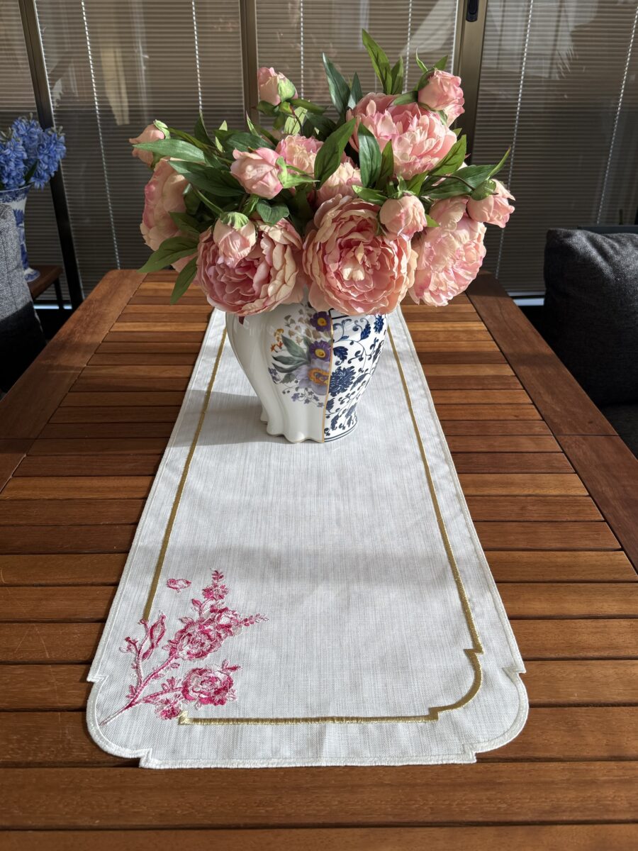 Royal Dream Pink Runner