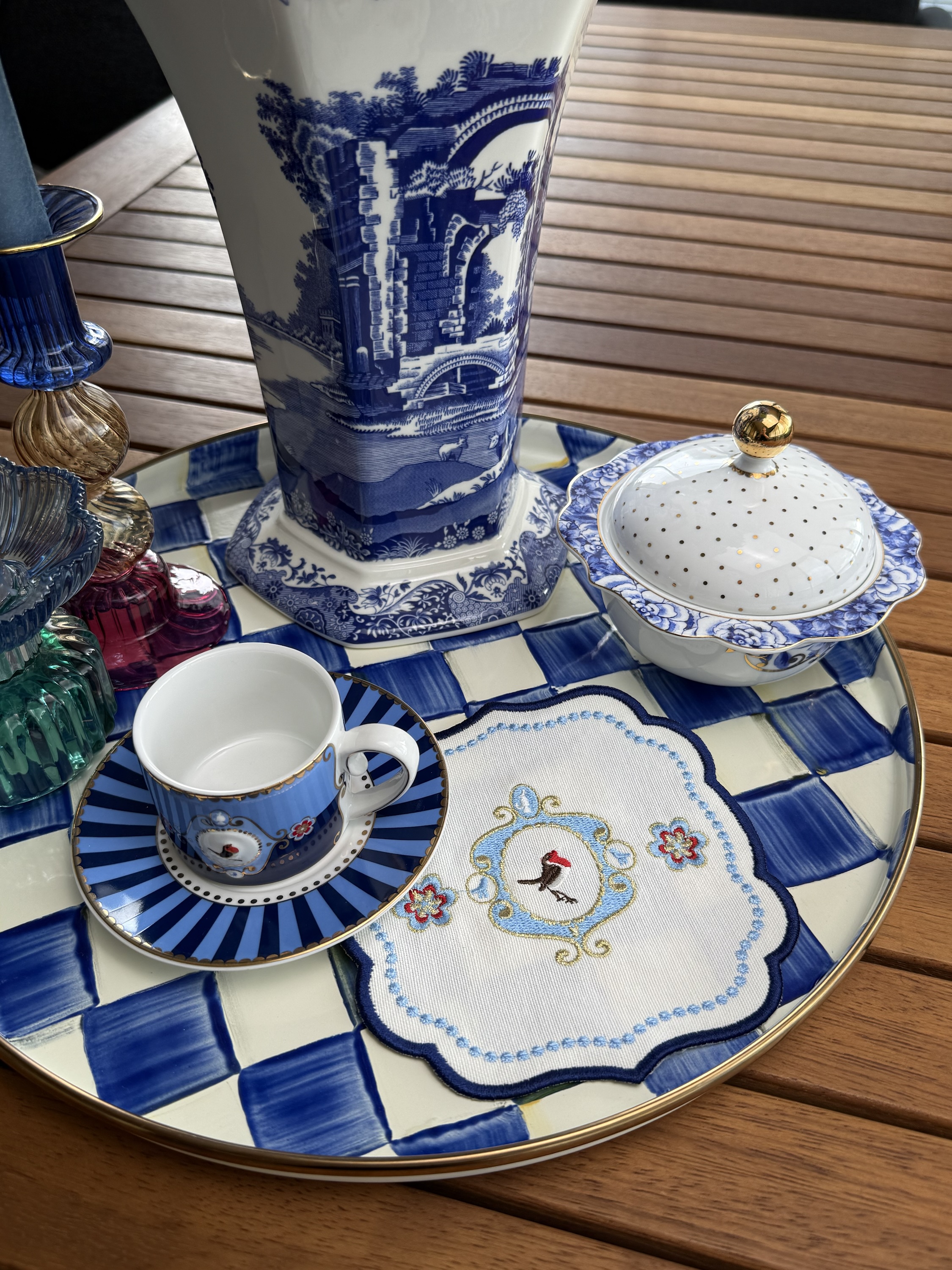 Flora Nove Mavi Noktalı Kokteyl Peçetesi