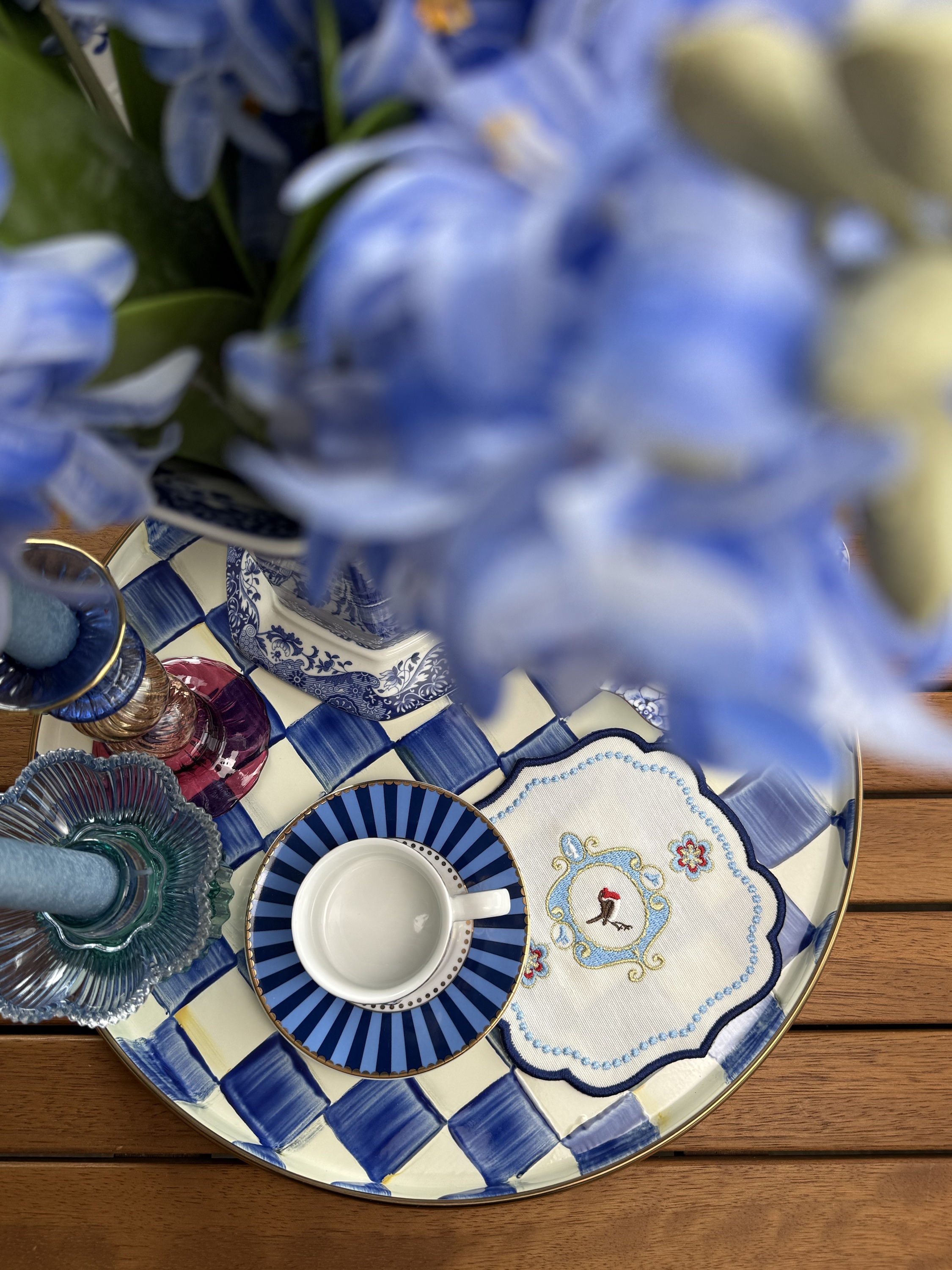 Flora Nove Mavi Noktalı Kokteyl Peçetesi