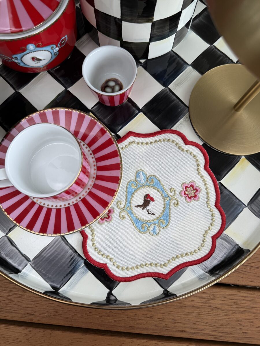 Flora Nove Kırmızı Gold Noktalı Kokteyl Peçetesi, görsel 2