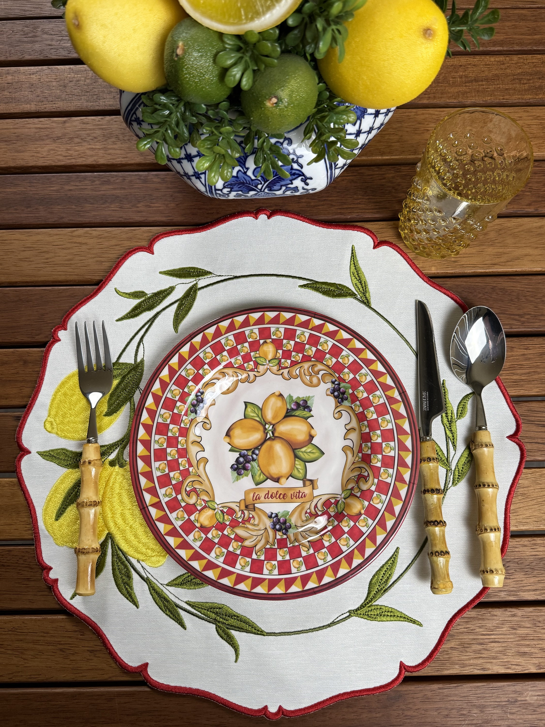 Lemon Garden Kırmızı Amerikan servis