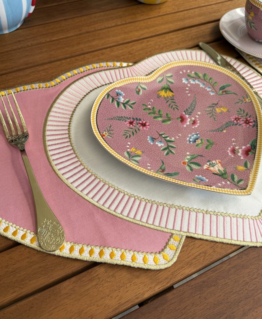 Amour Pembe Amerikan Servis